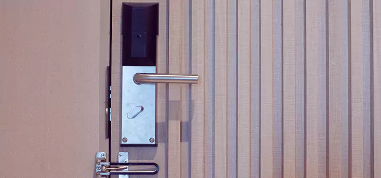 Installing a Maglock Lorette